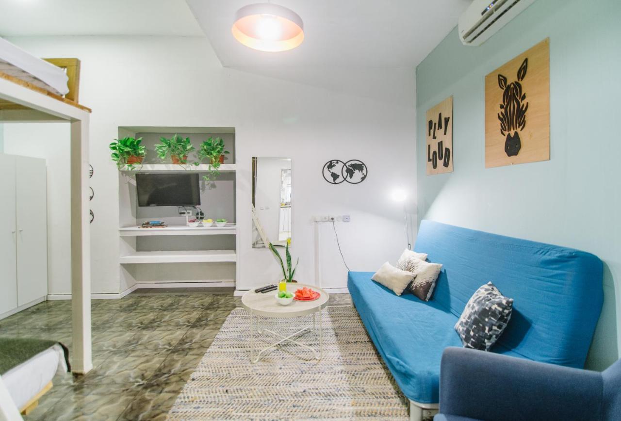 Studios By The Beach Tel Aviv Buitenkant foto